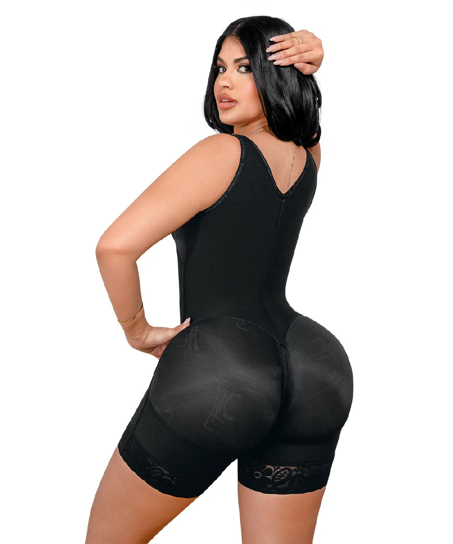 BBL• Open Bust Bodysuit Mid Thigh • Wide Straps • 3 Compression Hook Levels • Perineal Zipper •  Beige •  Black (One Size for Hips and another for Waist) ( Ref. LUXBBL-013 / LUXBBL-213 )